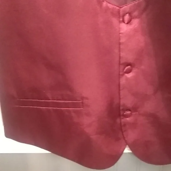 MENS berry satin vest set